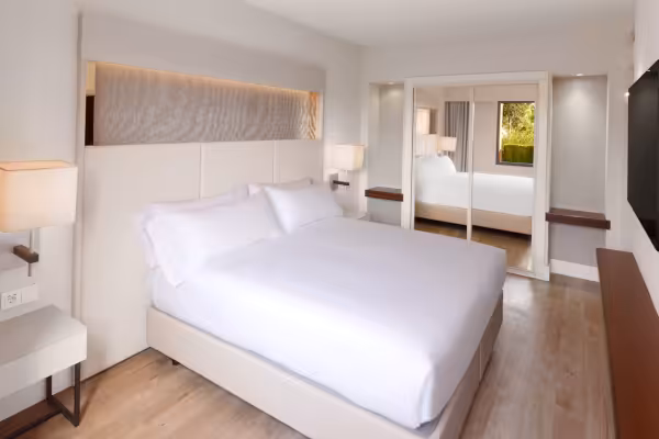 DoubleTree by Hilton room