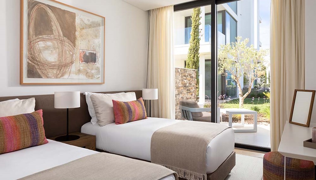 Monte Rei clubhouse residences room